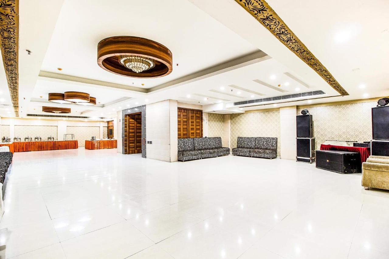 Chandīgarh Fabhotel Le Monarque المظهر الخارجي الصورة